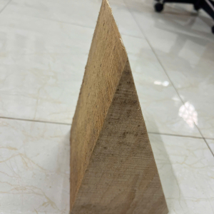 Gỗ tâm giác kê thép cuộn